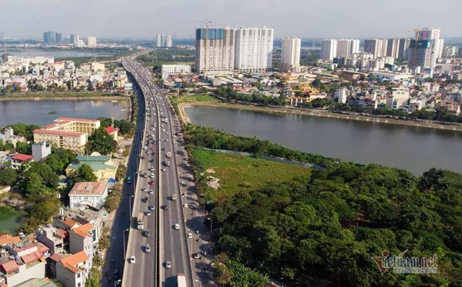 Nửa triệu m2 đất bãi xe "đắp chiếu", quận đông dân nhất Hà Nội gửi bãi chui