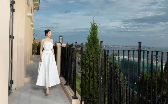 Hoa hậu Đỗ Mỹ Linh khám phá khu nghỉ dưỡng sắp khai trương ở Mũi Né