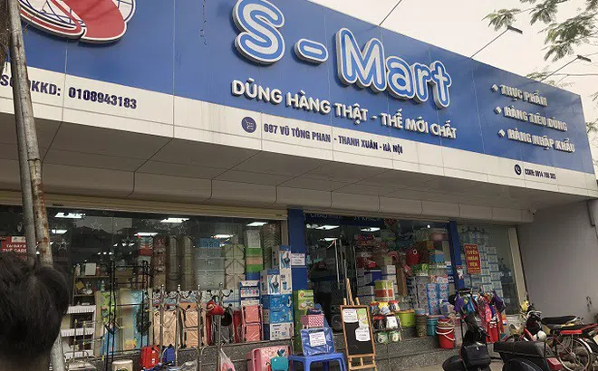 Không chỉ bán hàng hết ‘date’, siêu thị S-Mart Vũ Tông Phan còn vi phạm Luật Doanh nghiệp?