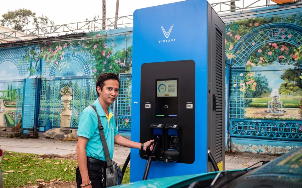 Từ Hà Nội đến TP.HCM, trạm sạc xe điện phủ dày, người dùng tự tin: Đi đâu cũng có chỗ sạc, 20 phút là thoải mái đi cả ngày