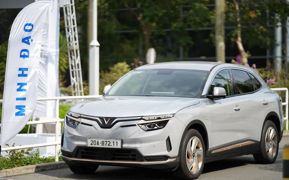 VinFast VF 8: SUV điện được chủ xe khen “đáng đồng tiền bát gạo”